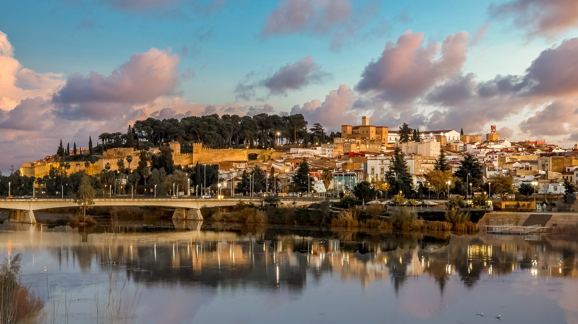 Puente y ribera del Guadiana en Badajoz
